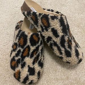 Like New Steve Madden Clogs